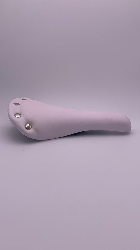 SELLE RIVET BLANC
