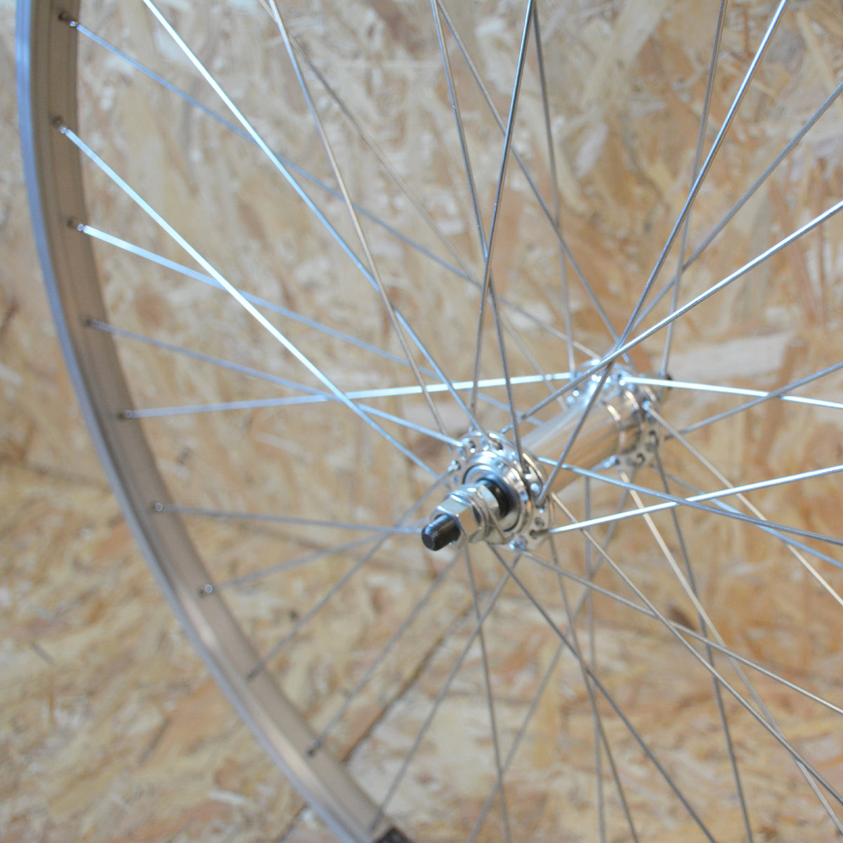 ROUE AV 650*35B S.P AXE PLEIN