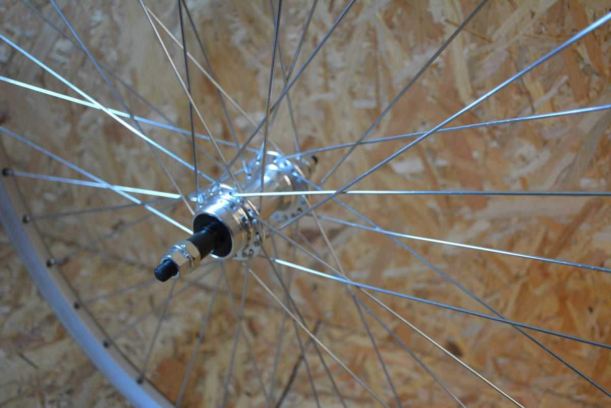 ROUE 26 POUCES RL ARRIERE DP AXE PLEIN