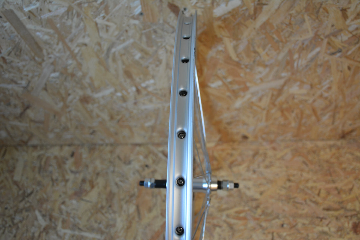 ROUE 26 POUCES RL ARRIERE DP AXE PLEIN