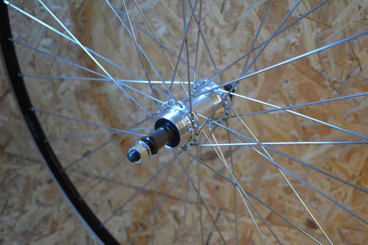 ROUE ARRIERE CFX NOIR RL 5 6 7V ECROU