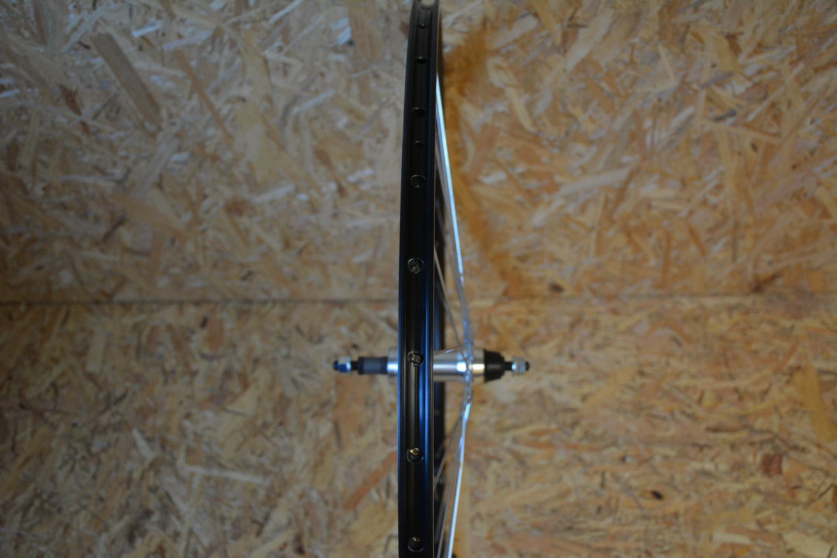 ROUE ARRIERE CFX NOIR RL 5 6 7V ECROU