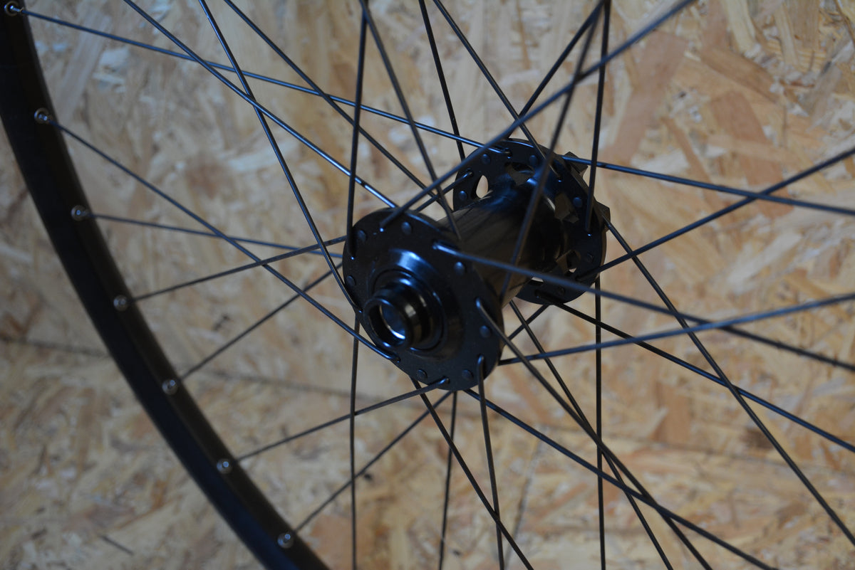 ROUE 27,5P AVANT DP DISC AXE CREUX