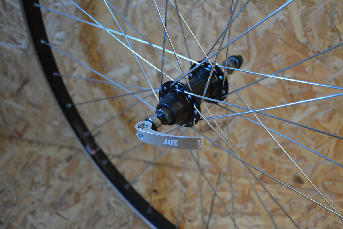 ROUE 28P ARRIERE RL DOUBLE PAROI  AXE CREUX ARGENT